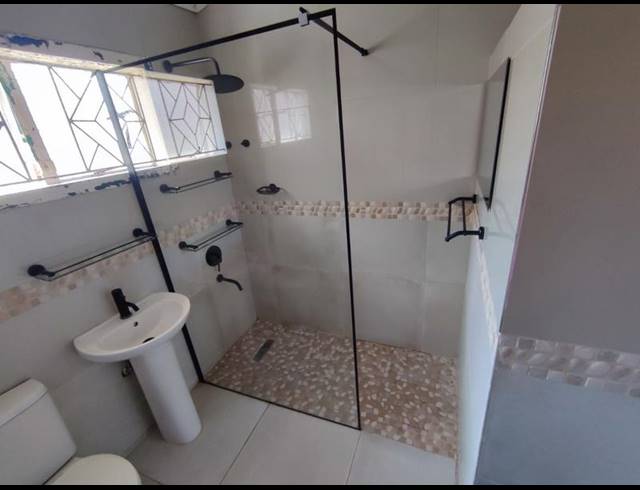 3 BEDROOM HOUSE FOR SALE IN SHALLCROSS